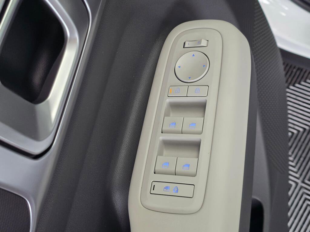 New 2026 Hyundai Santa Fe SE image 21