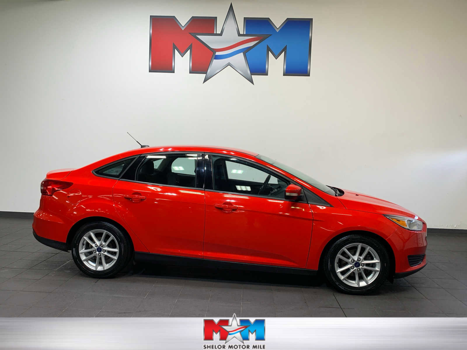 Used 2016 Ford Focus SE image 1