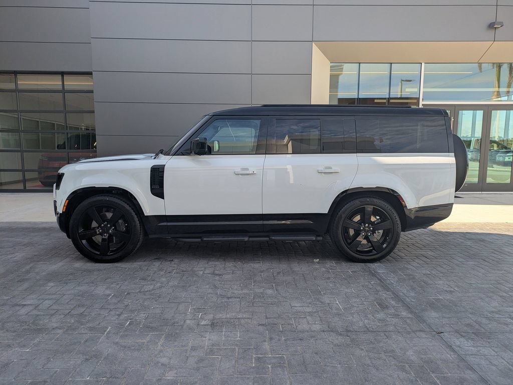 New 2026 Land Rover Defender 130 X-Dynamic SE AWD/4WD image 8