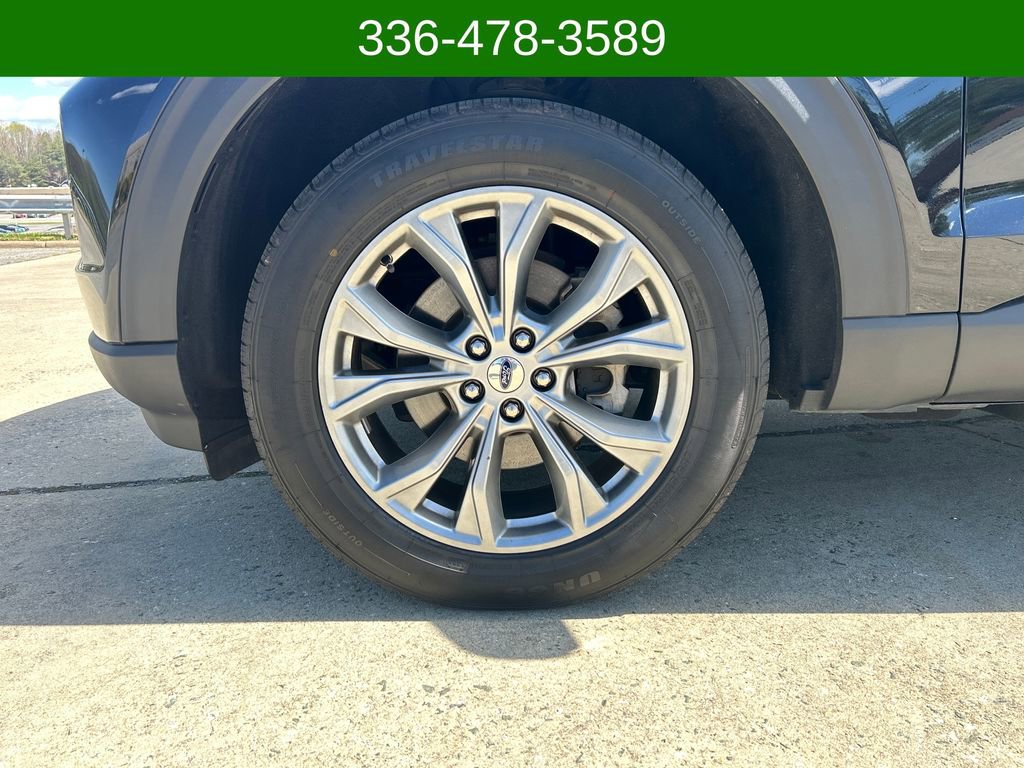 Certified 2022 Ford Explorer XLT w/ Equipment Group 202A AWD/4WD image 25