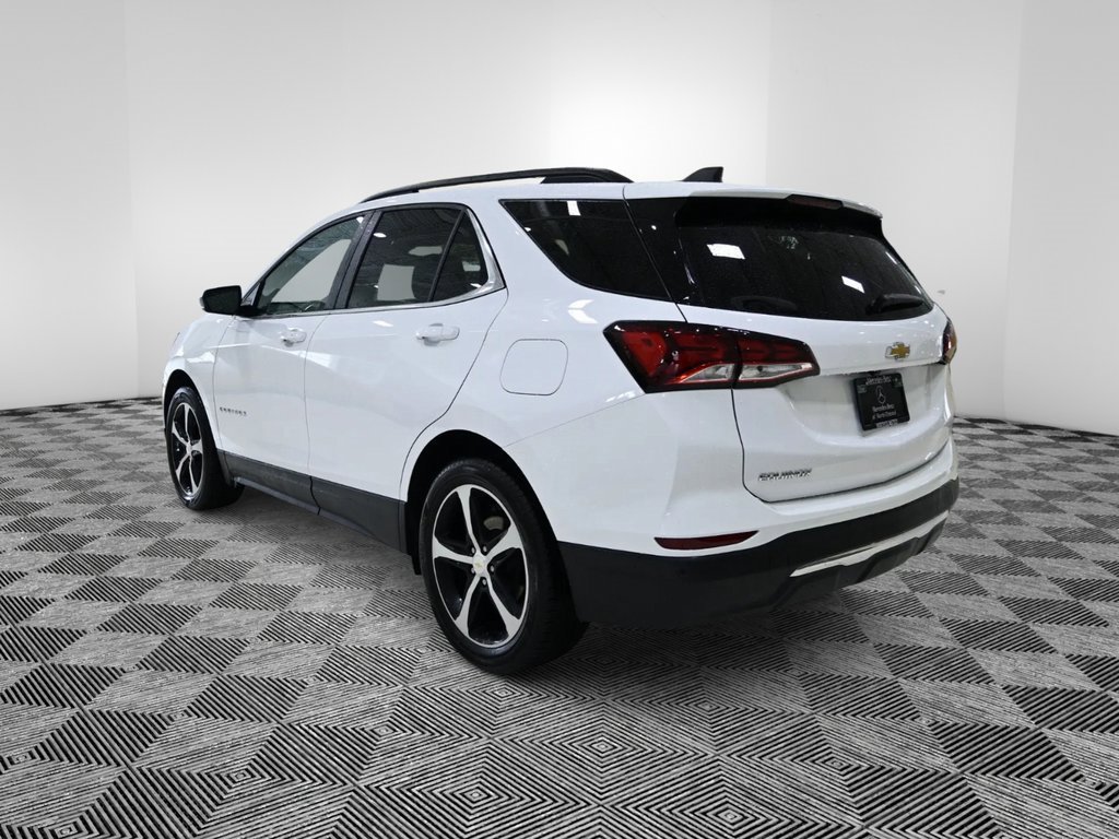Used 2024 Chevrolet Equinox LT image 3