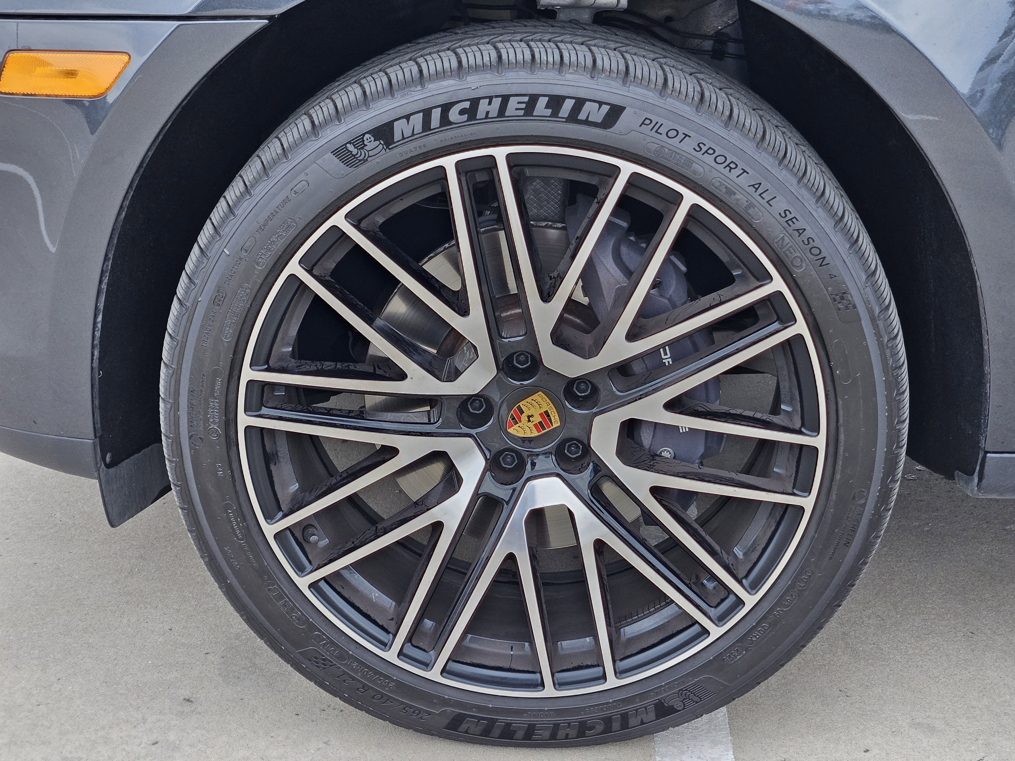 Used 2026 Porsche Macan image 14