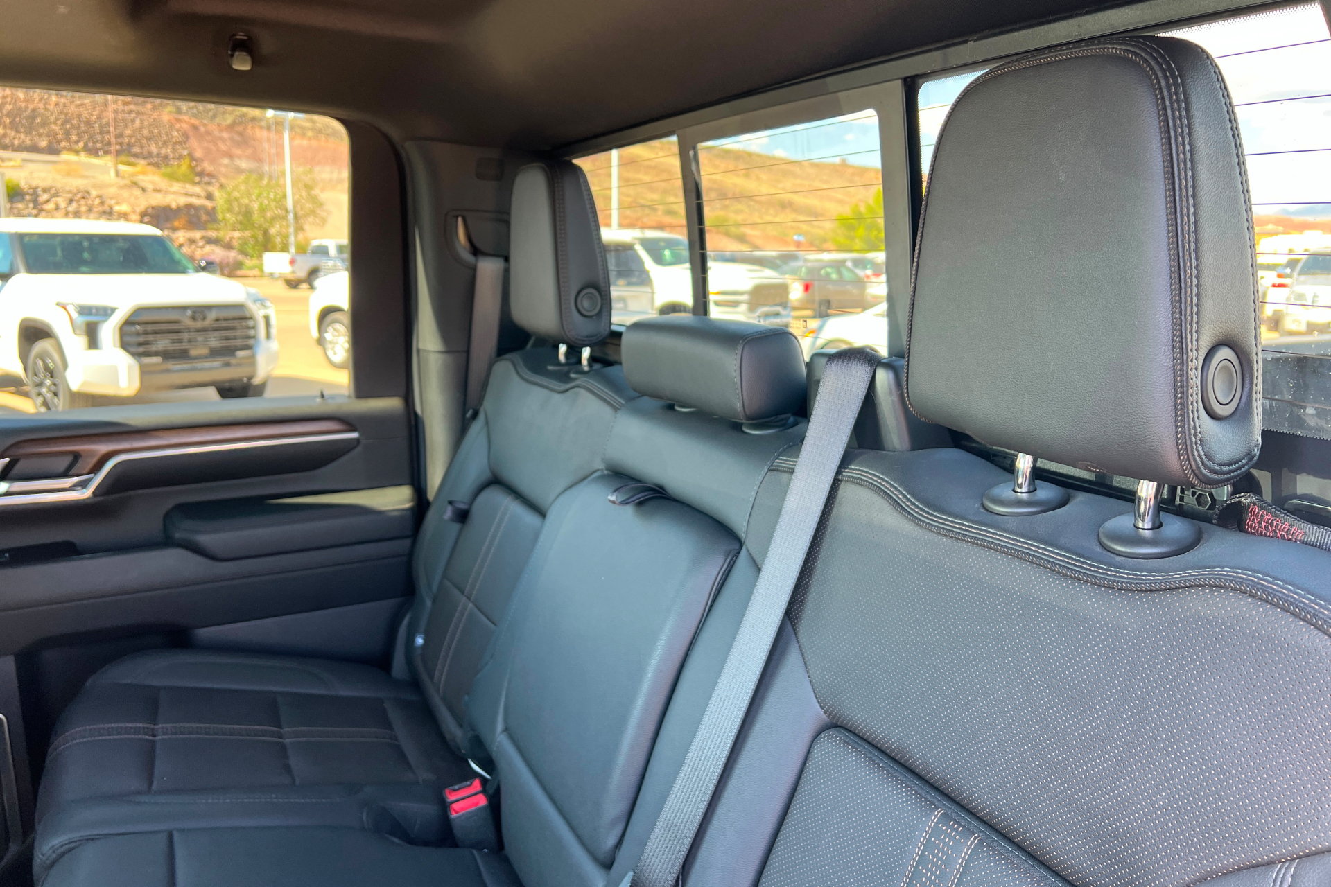 Used 2024 Chevrolet Silverado 3500 High Country w/ High Country Premium Package AWD/4WD image 20