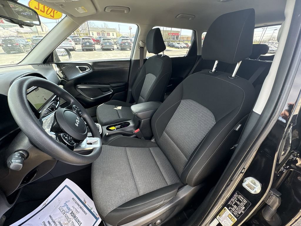 Used 2022 Kia Soul S image 13