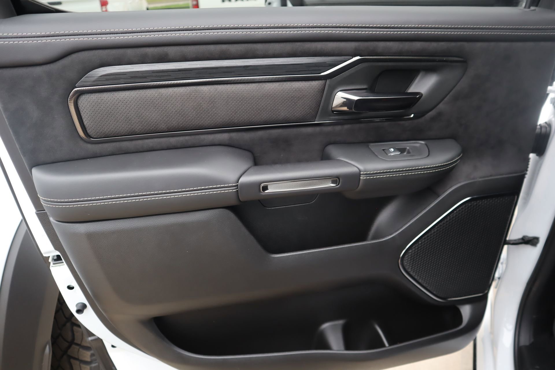 New 2026 RAM 1500 RHO AWD/4WD image 18