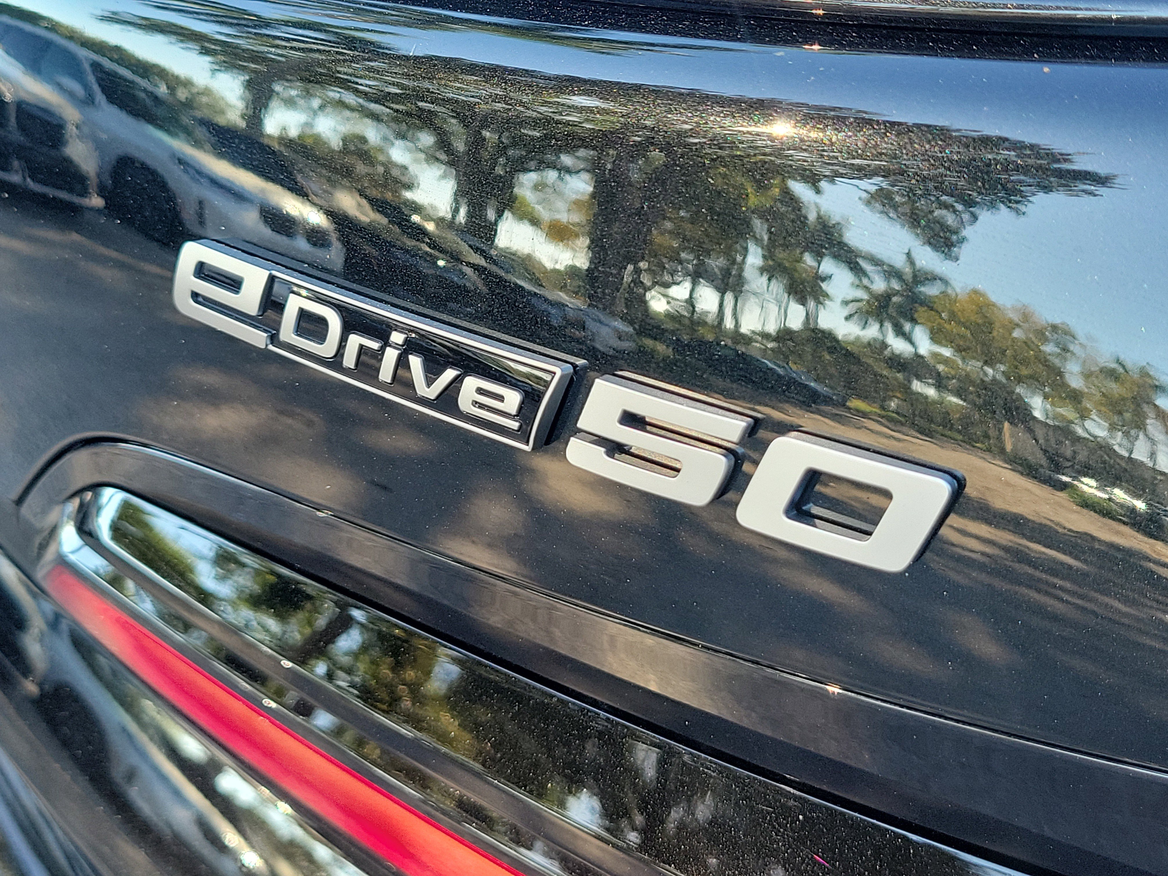 Used 2026 BMW i7 eDrive50 w/ M Sport Package image 5