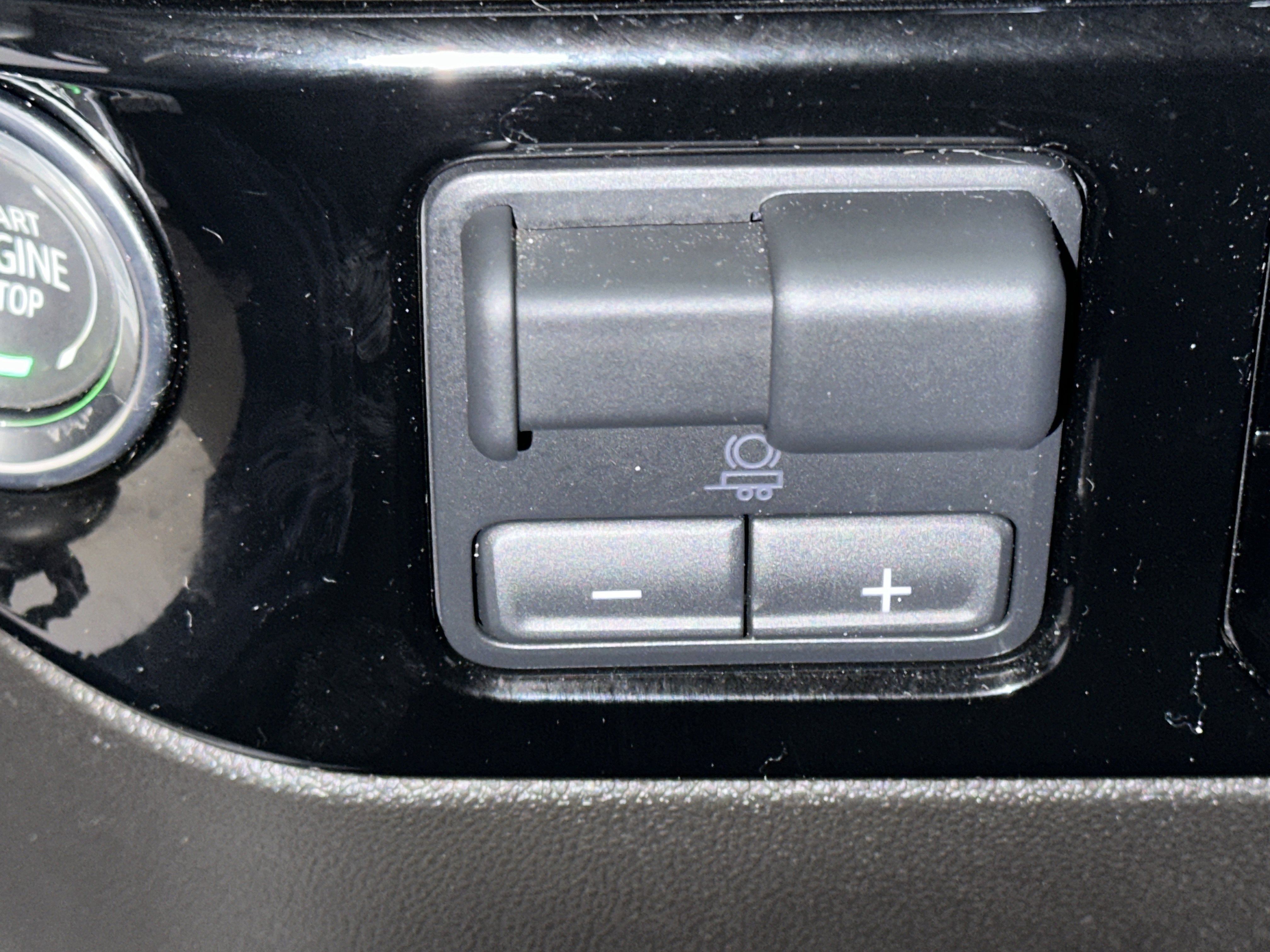 Used 2025 Chevrolet Silverado 2500 LT w/ Convenience Package image 39