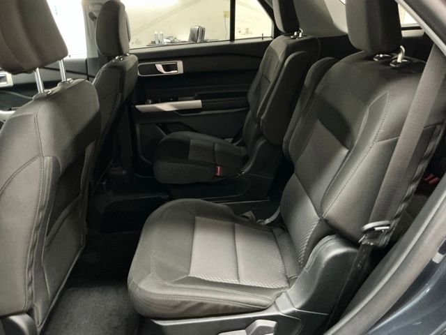 Used 2023 Ford Explorer XLT image 12