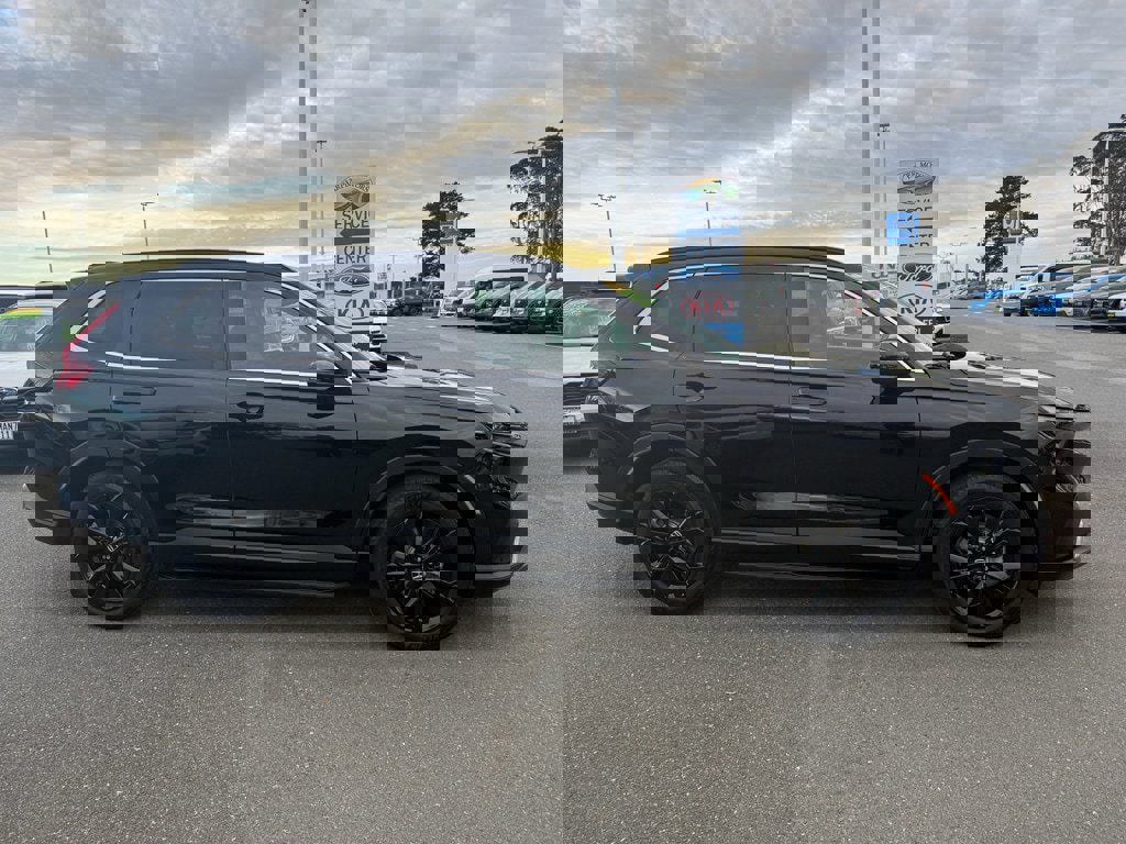 Used 2023 Honda CR-V Sport Touring image 4