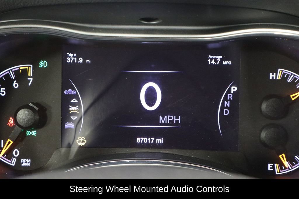 Used 2018 Jeep Grand Cherokee Altitude image 41