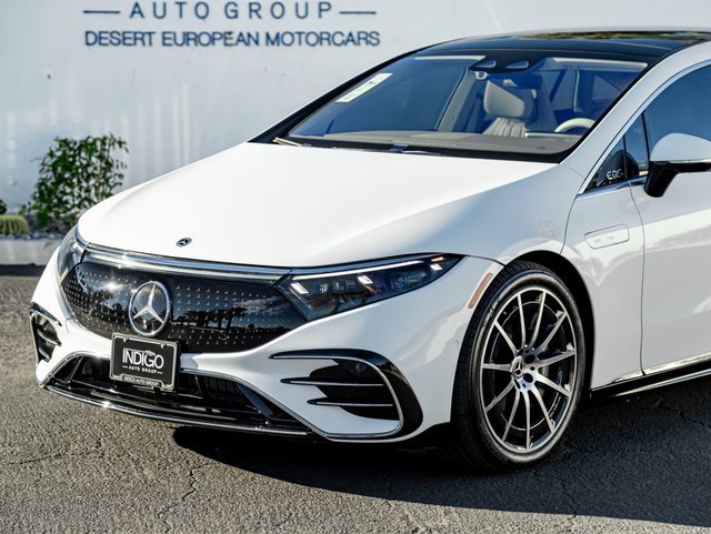 Used 2022 Mercedes-Benz EQS 450+ Sedan image 2