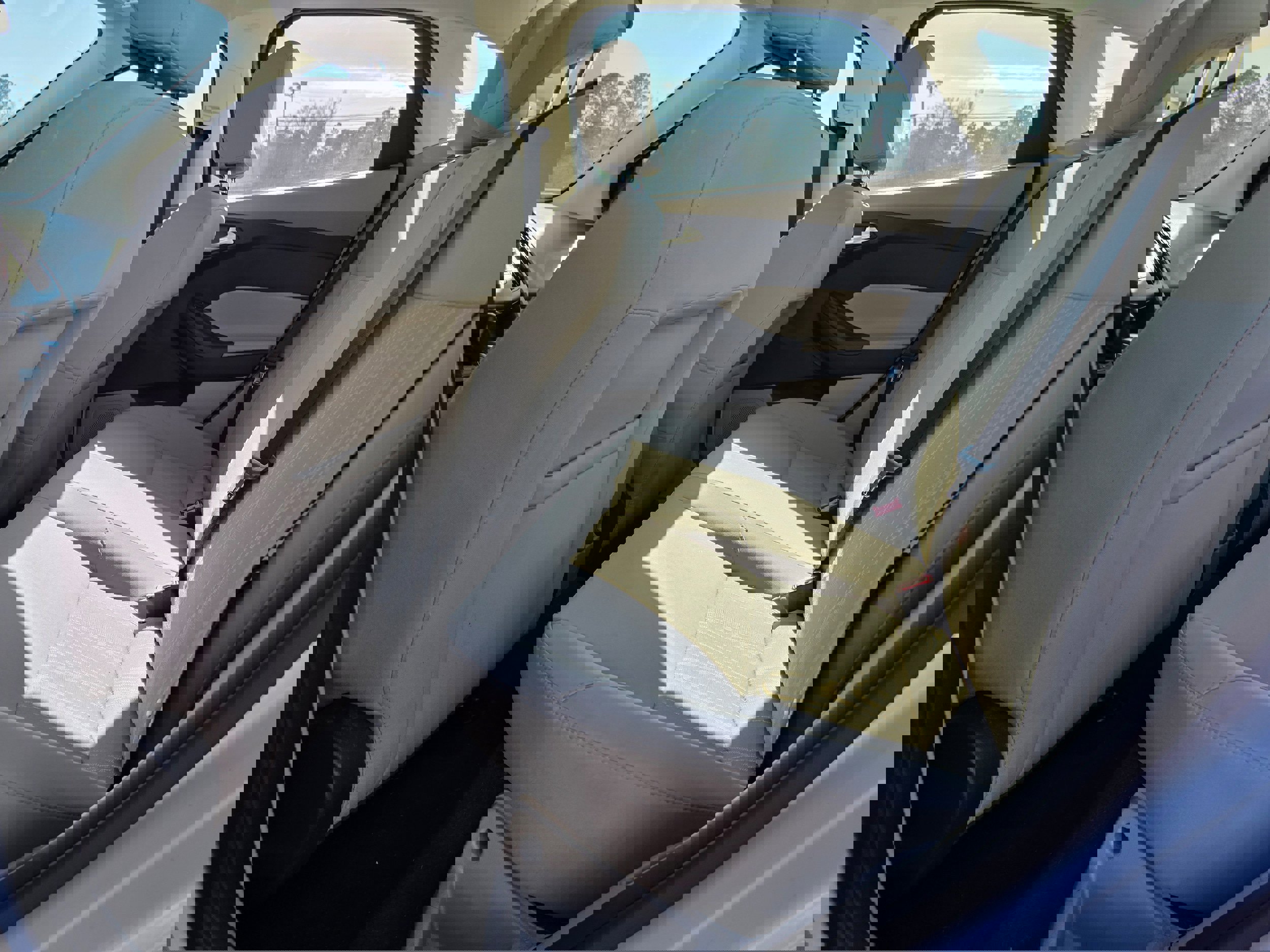 Used 2015 Ford Focus SE image 9