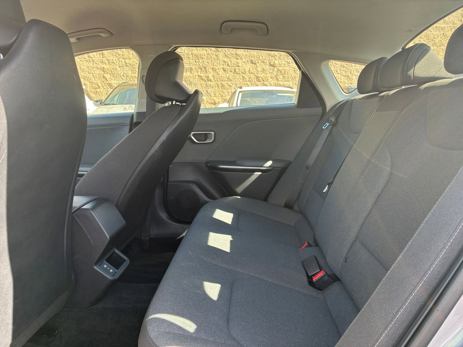 Used 2025 Kia K4 LXS image 25