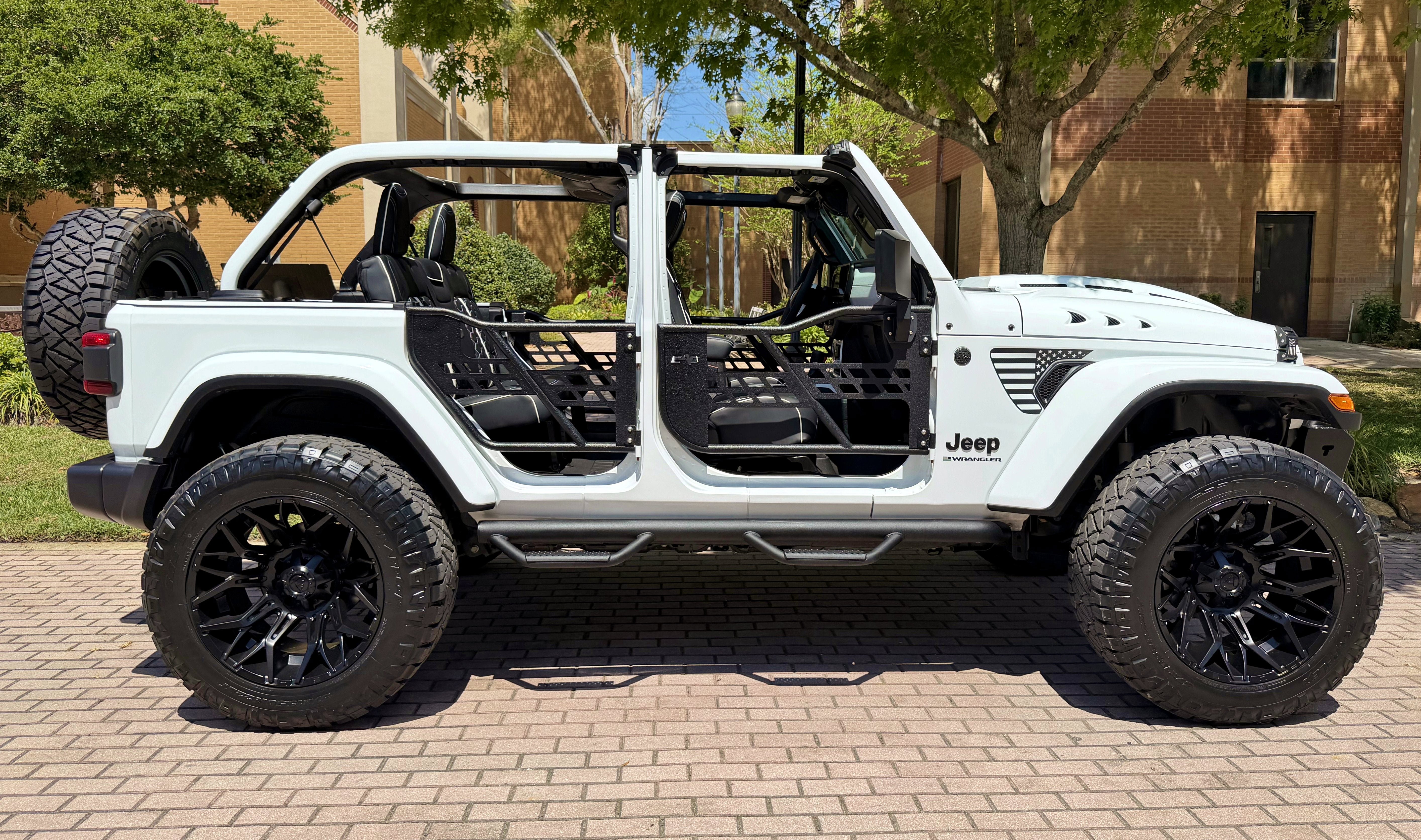 Used 2026 Jeep Wrangler Sahara AWD/4WD image 10