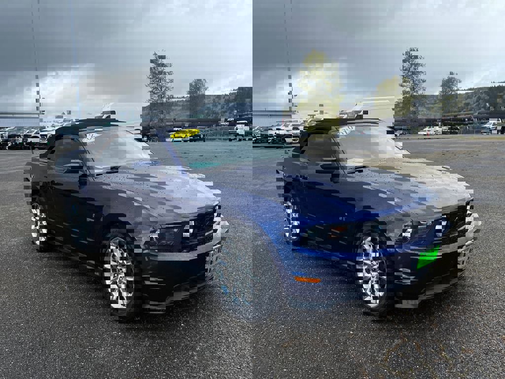 Used 2010 Ford Mustang GT image 9