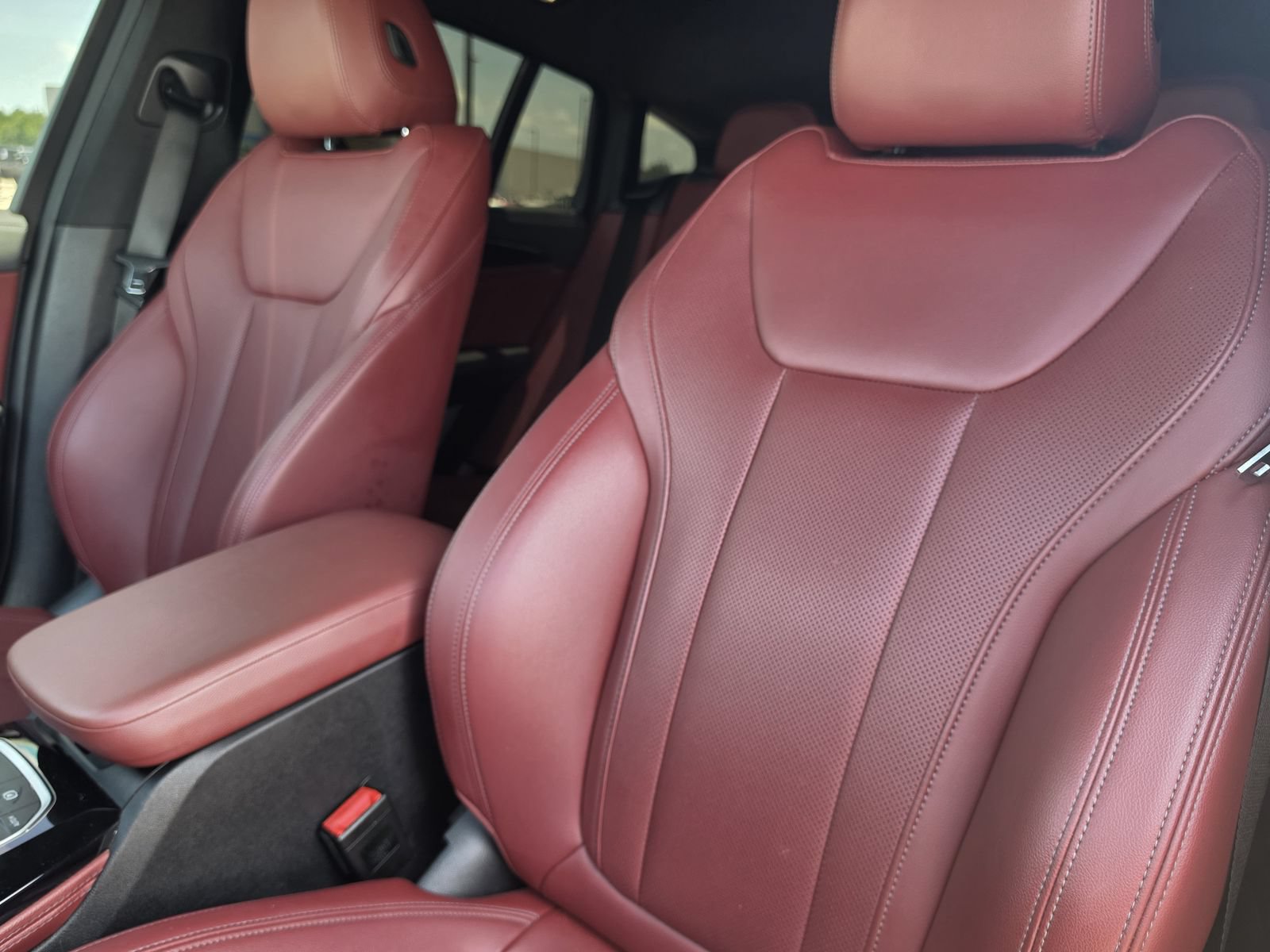 Used 2022 BMW X4 M40i w/ Premium Package AWD/4WD image 16