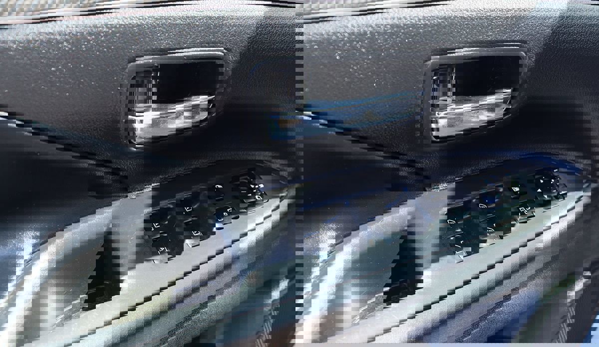 Used 2020 Mitsubishi Outlander SE image 40