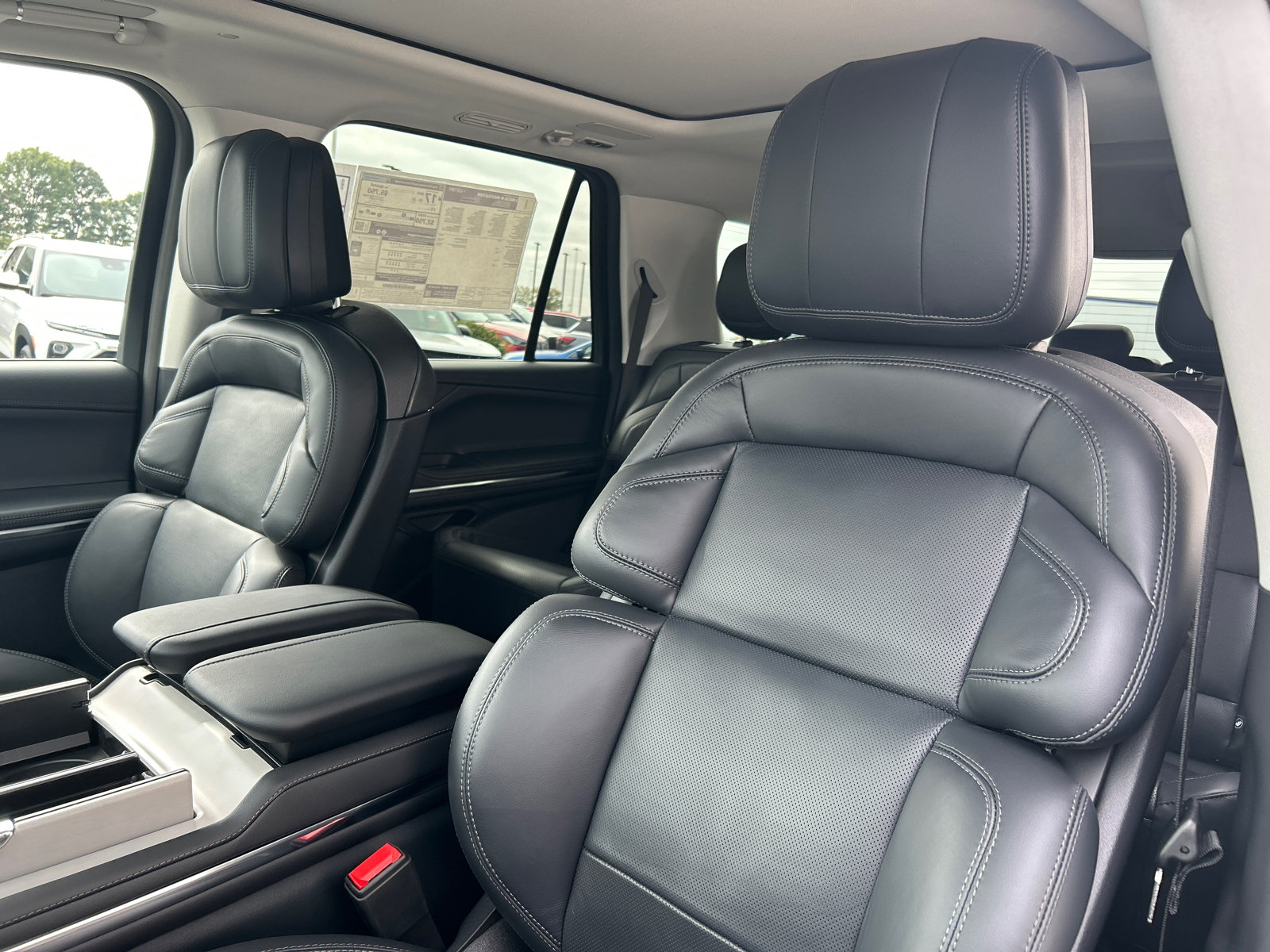 New 2027 Lincoln Navigator Reserve AWD/4WD image 27
