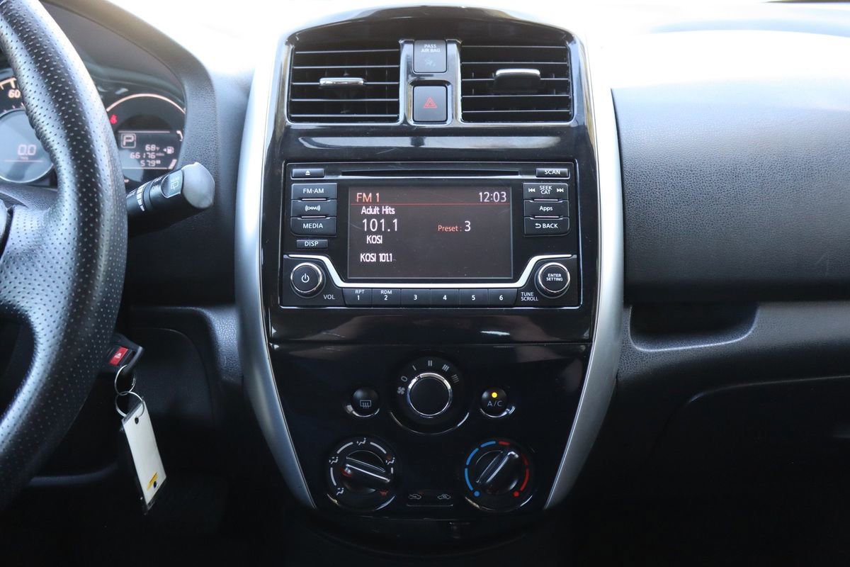 Used 2015 Nissan Versa Note SR w/ SR Convenience Package FWD image 33