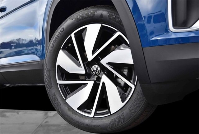 New 2026 Volkswagen Atlas SE image 3