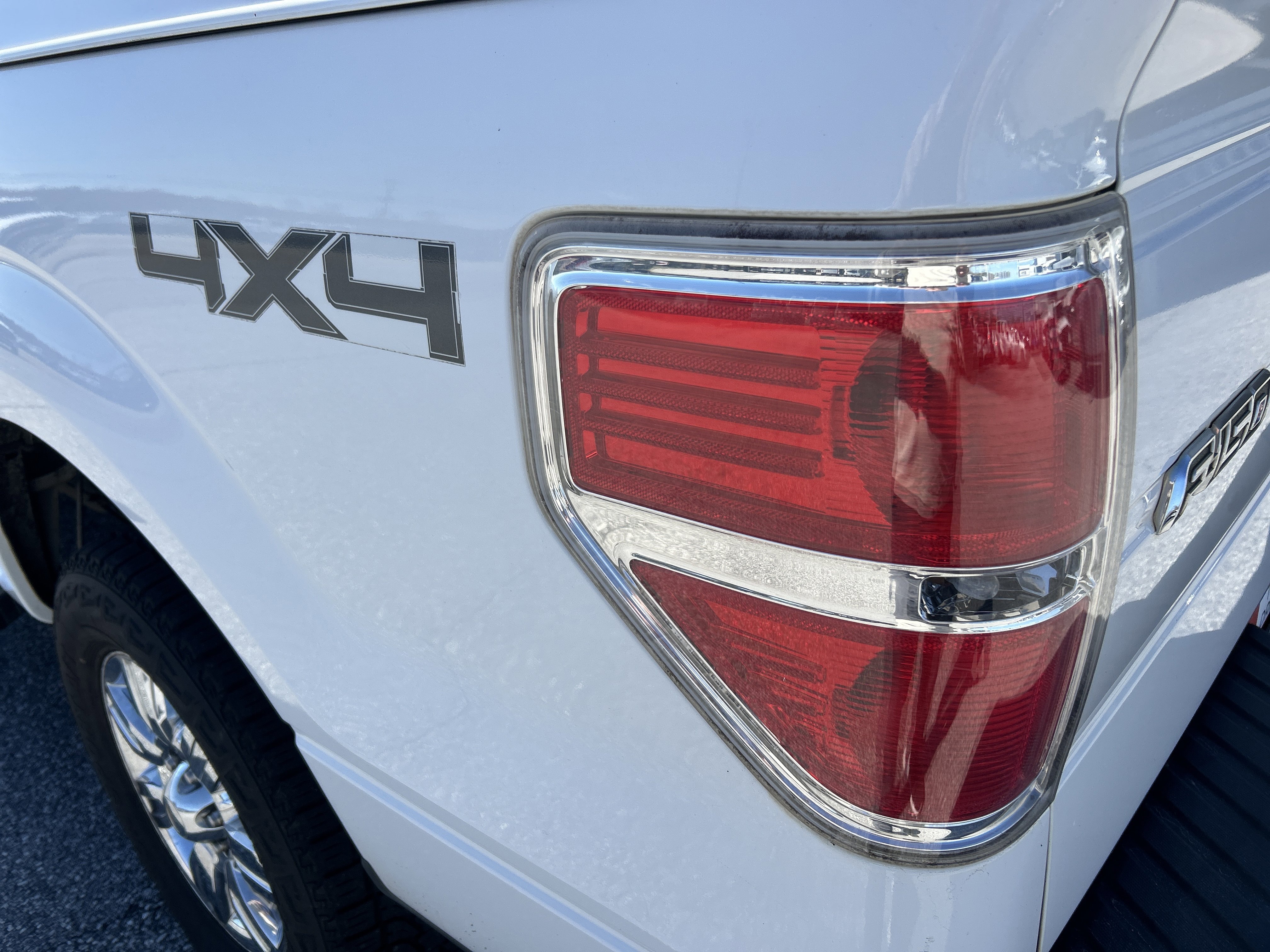 Used 2011 Ford F150 XLT w/ XLT Chrome Pkg image 39