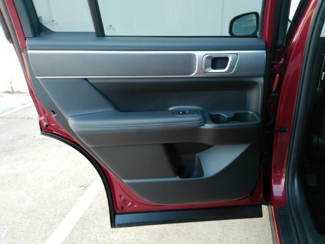 Used 2024 Hyundai Santa Fe SEL FWD image 18