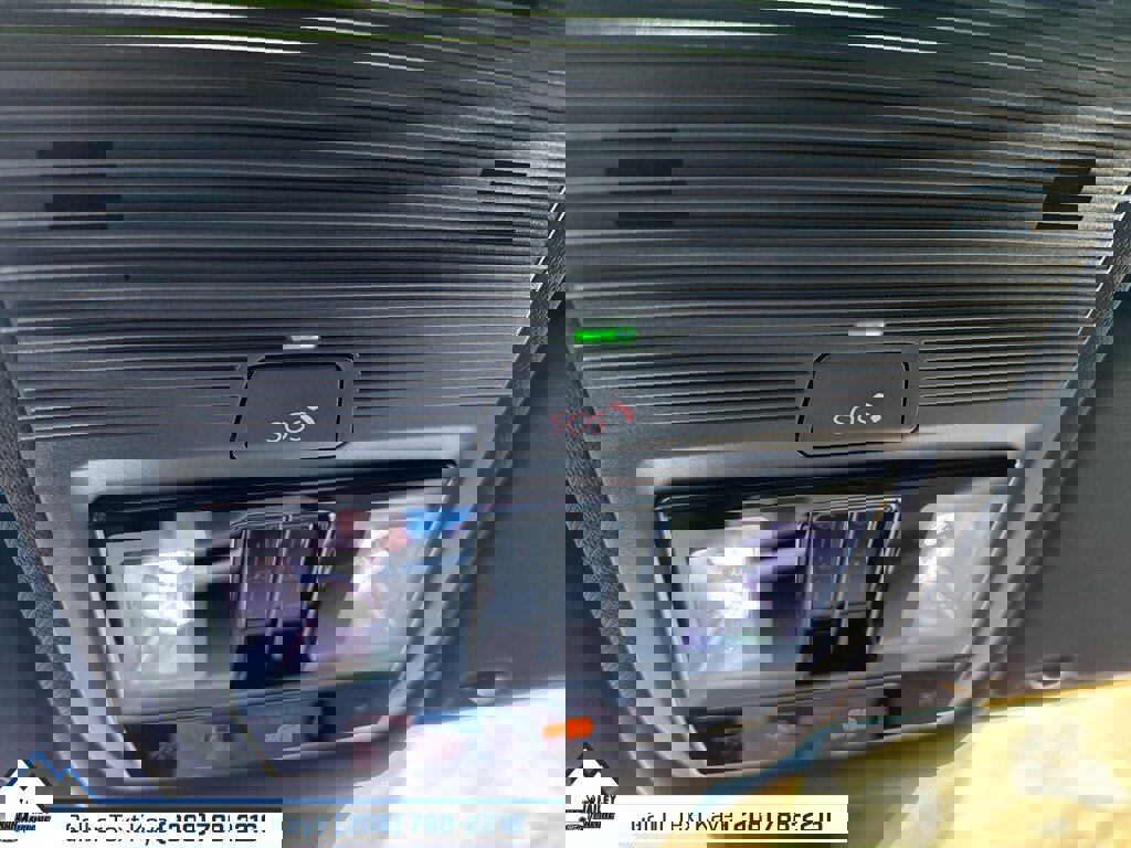 Used 2024 Volkswagen Atlas Cross Sport SEL Premium R-Line image 32