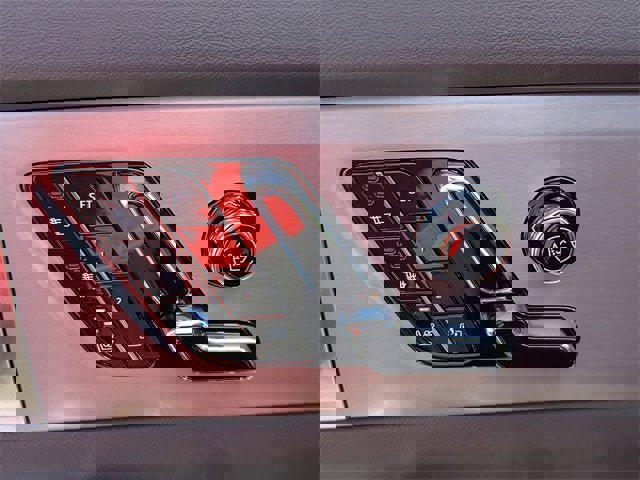 New 2026 Cadillac Vistiq Sport w/ LPO, Floor Liner Package image 21