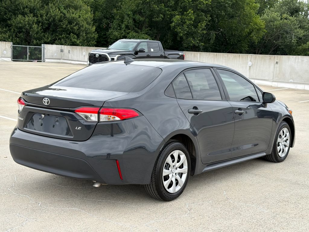Used 2025 Toyota Corolla LE FWD image 4