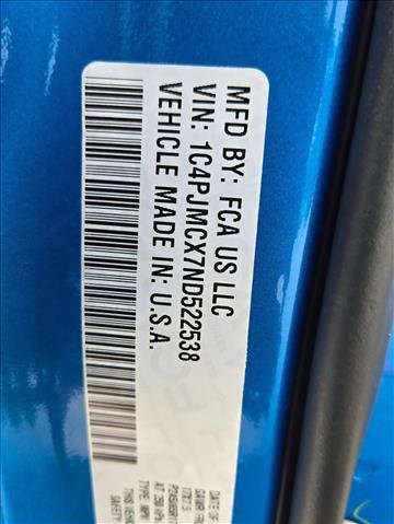 Used 2022 Jeep Cherokee Latitude w/ Trailer Tow Group AWD/4WD image 23