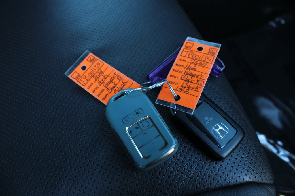Used 2024 Honda Passport Black Edition image 39