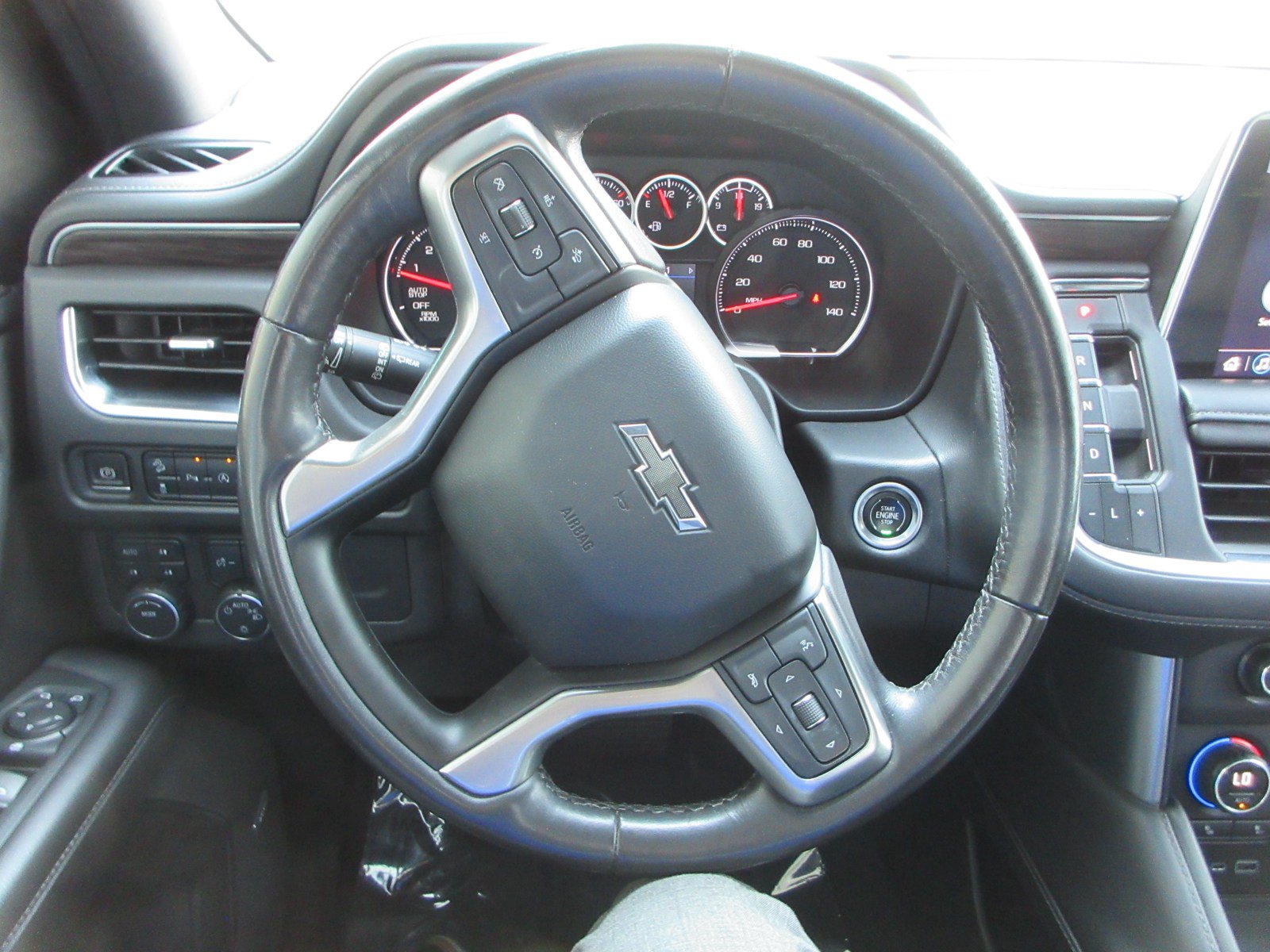Used 2021 Chevrolet Suburban Z71 AWD/4WD image 39