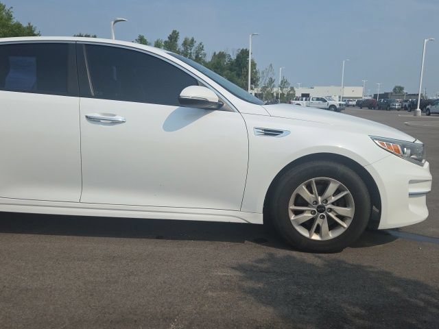 Used 2018 Kia Optima LX FWD image 4