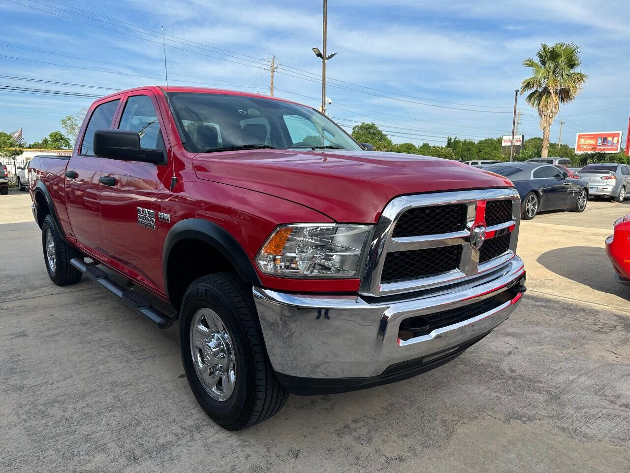 Used 2017 RAM 2500 Tradesman w/ Chrome Appearance Group image 3