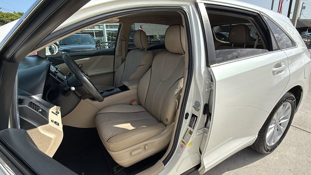 Used 2013 Toyota Venza LE FWD image 14