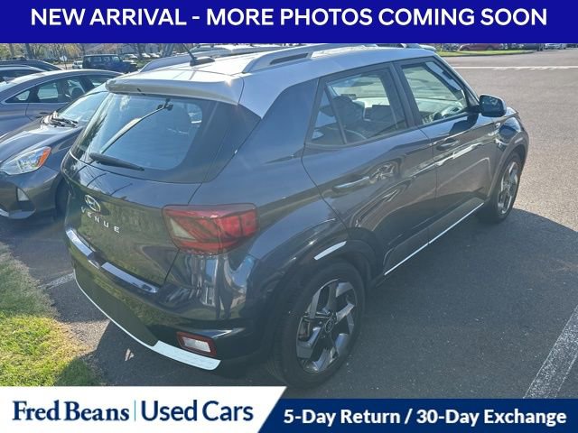 Certified 2023 Hyundai Venue Limited w/ Cargo Package image 12