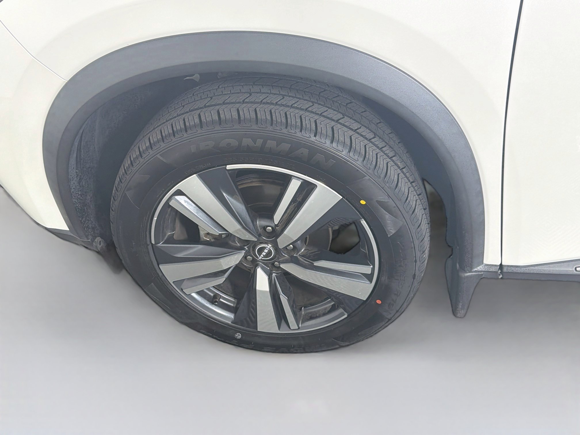 Used 2023 Nissan Rogue SL FWD image 11