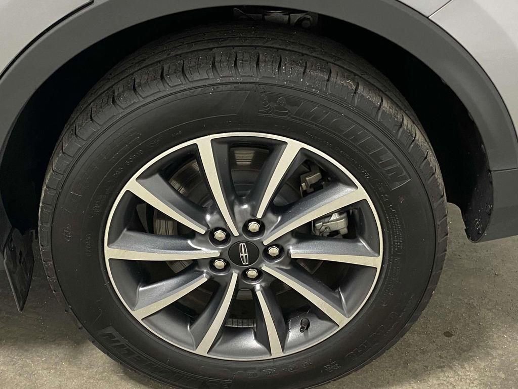 Used 2022 Lincoln Nautilus AWD image 6