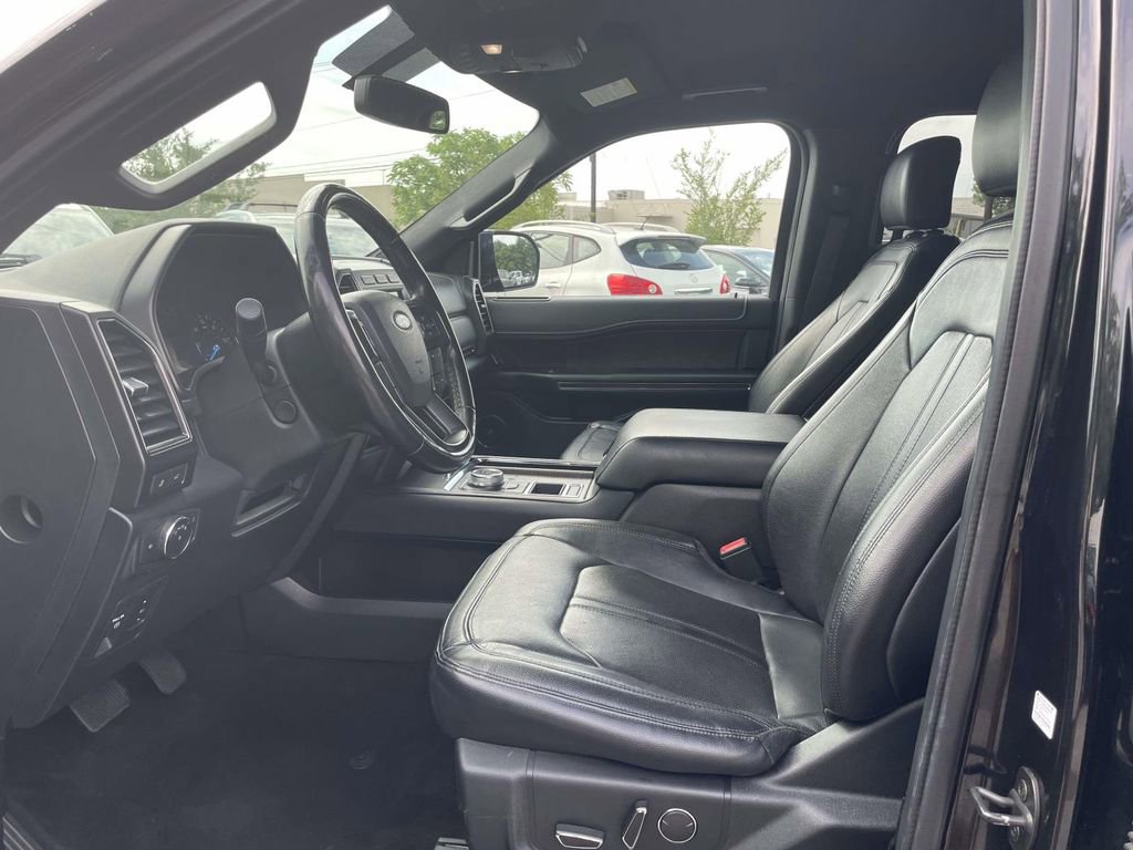 Used 2019 Ford Expedition Limited RWD image 15