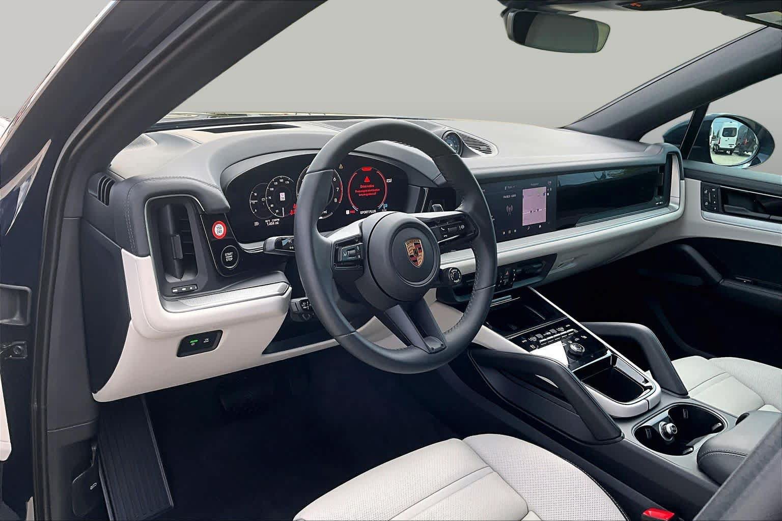 Used 2026 Porsche Cayenne Coupe AWD/4WD image 16