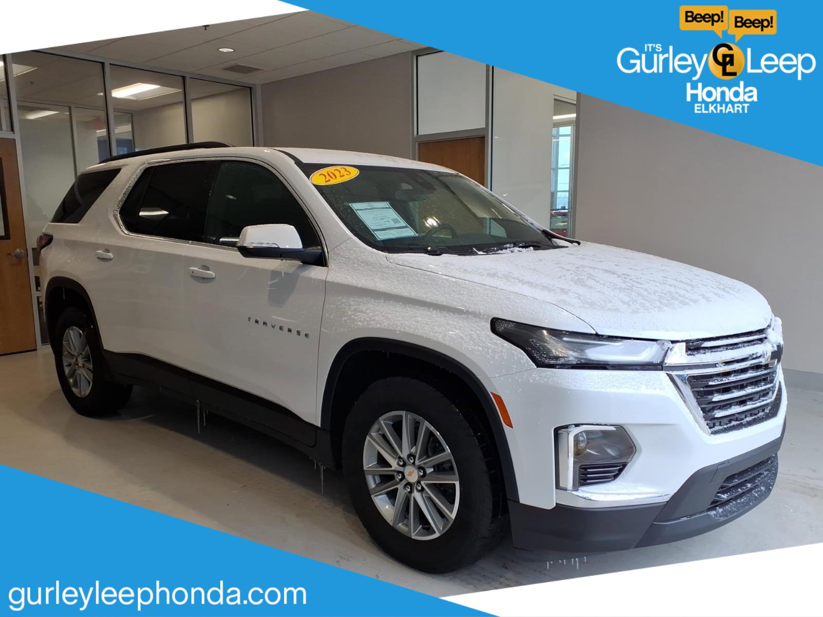 Used 2023 Chevrolet Traverse LT image 1