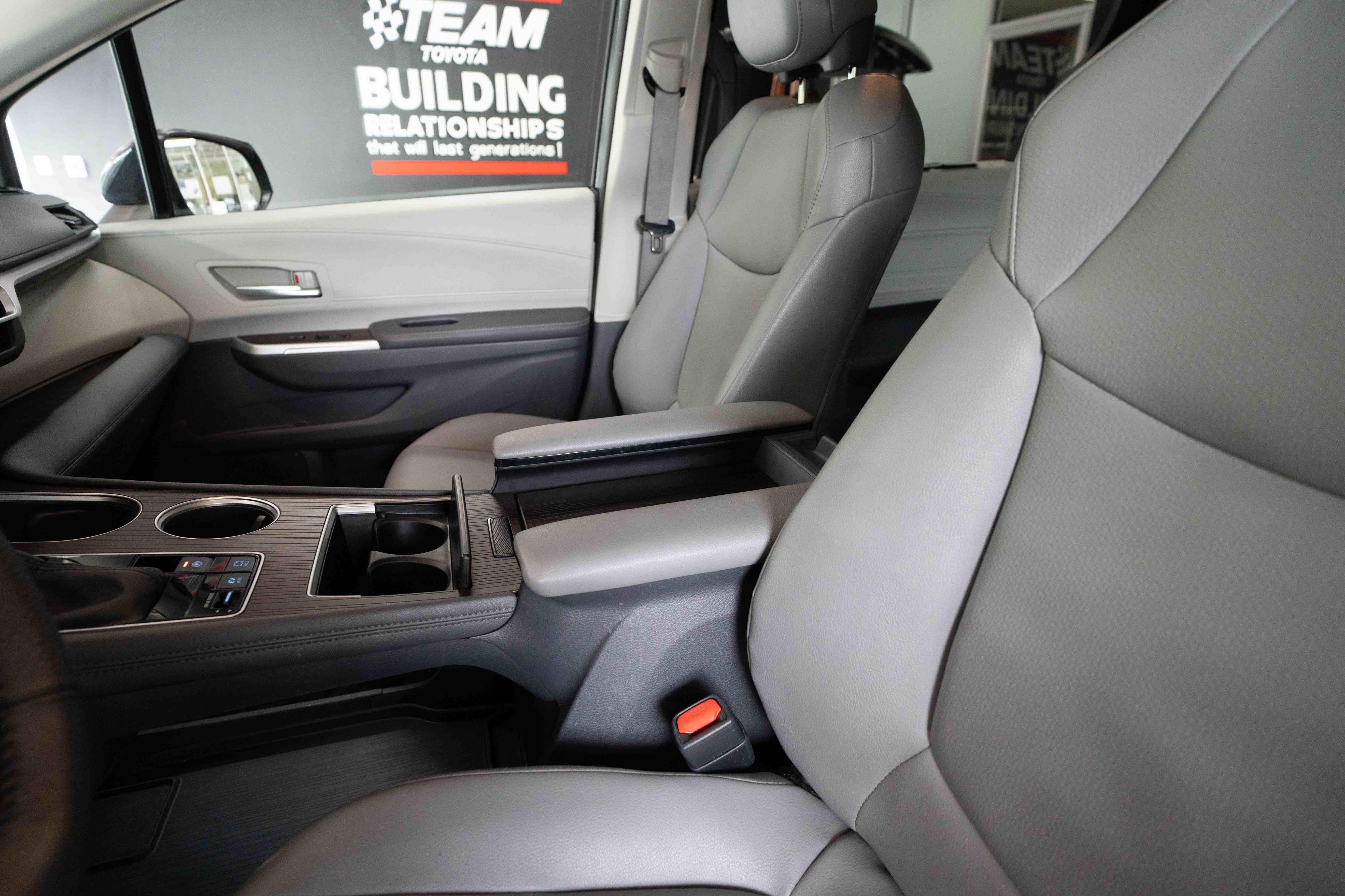 Certified 2023 Toyota Sienna XLE w/ XLE Plus Package AWD/4WD image 10