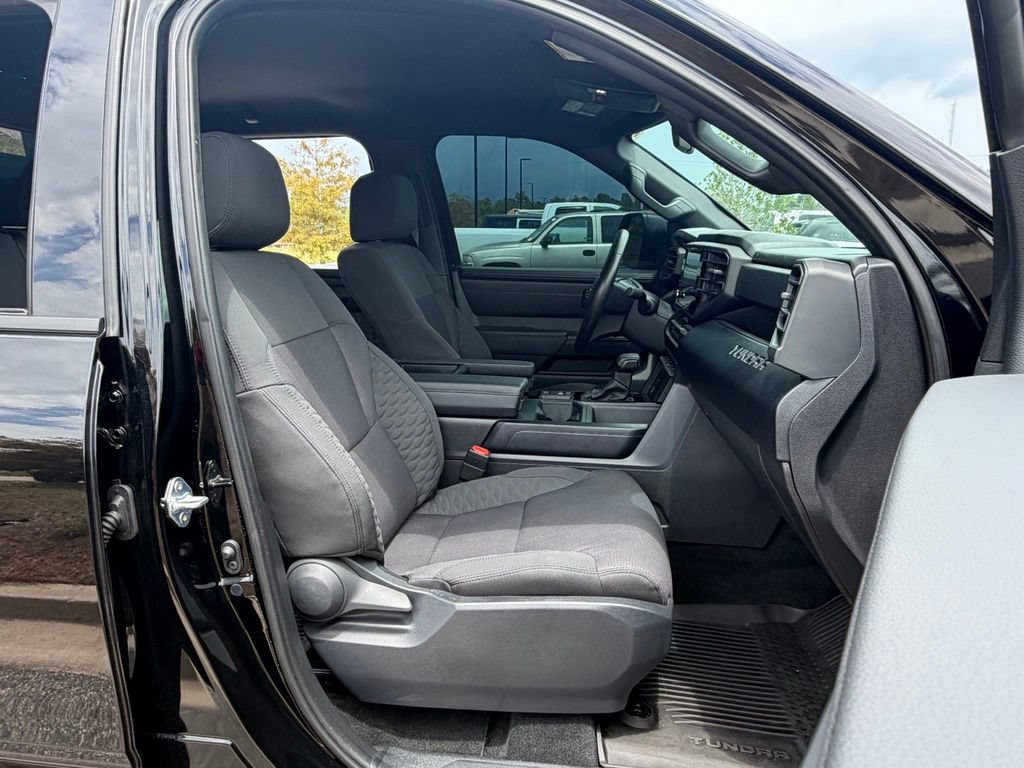 Used 2025 Toyota Tundra SR w/ SR Tow Package AWD/4WD image 43