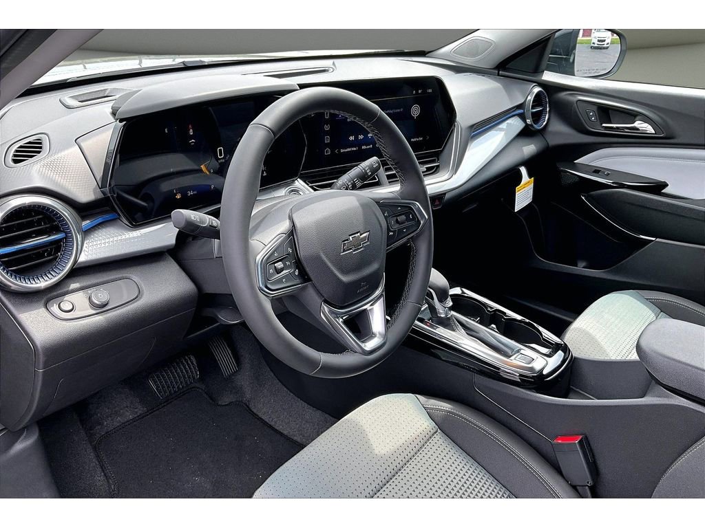 New 2026 Chevrolet Trax LT w/ Driver Confidence Package FWD image 7