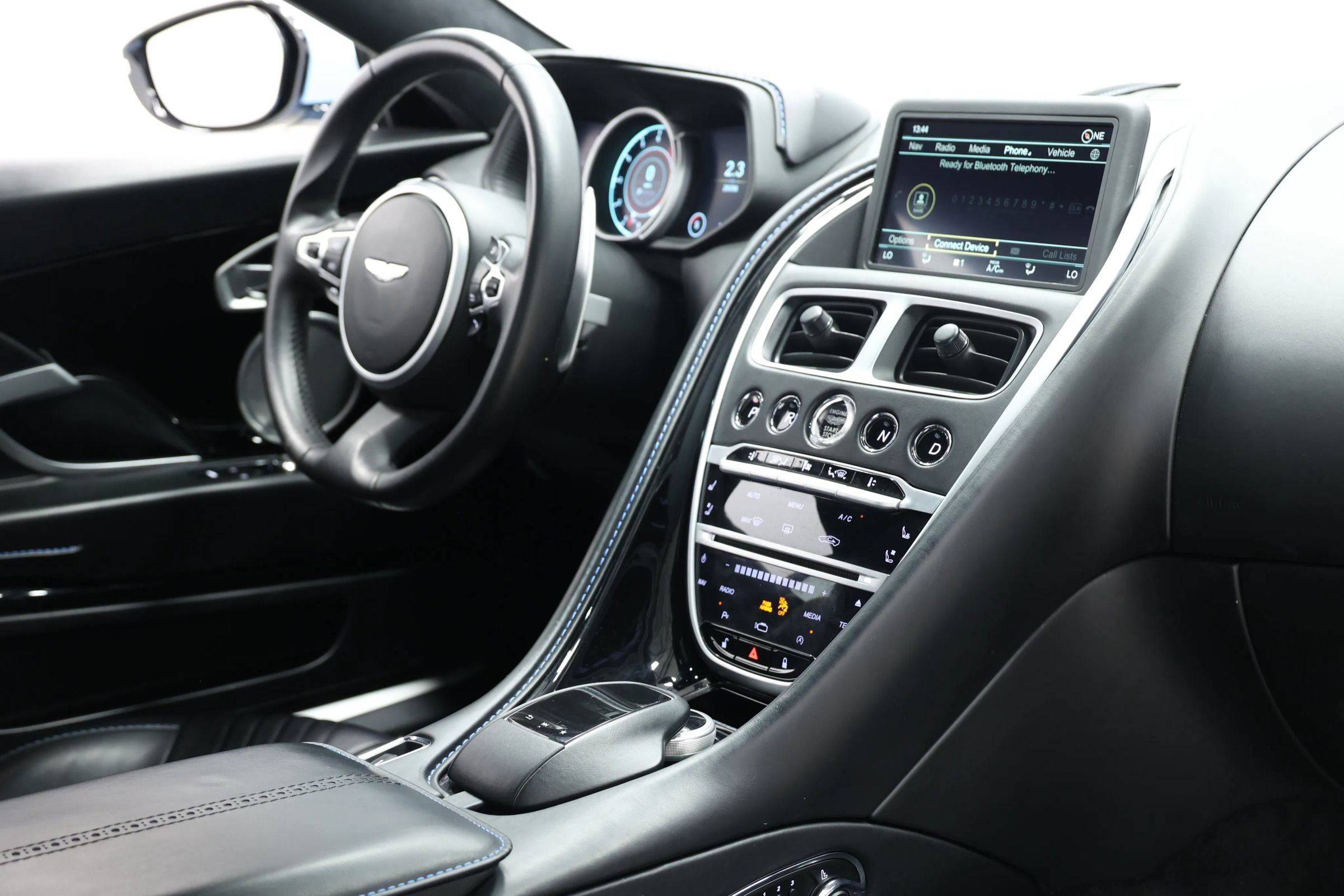 Used 2018 Aston Martin DB11 V12 image 88