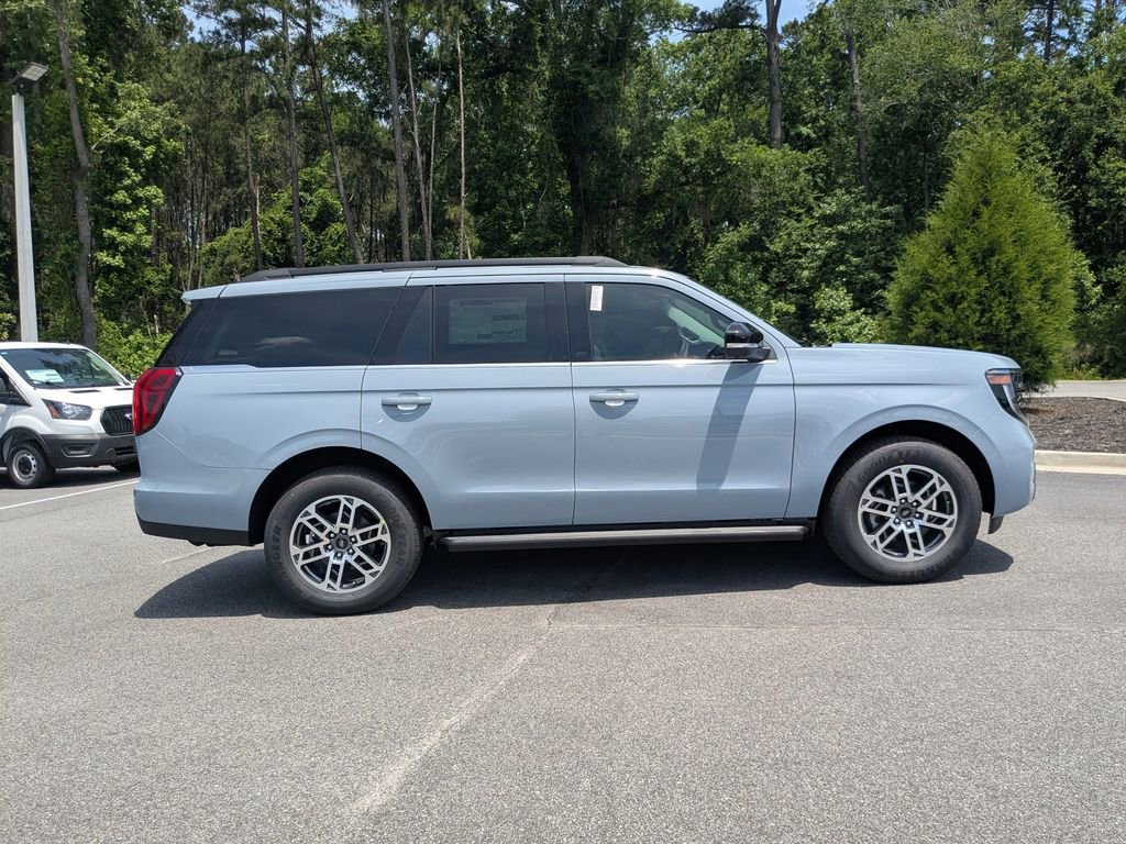 New 2026 Ford Expedition Active RWD image 3