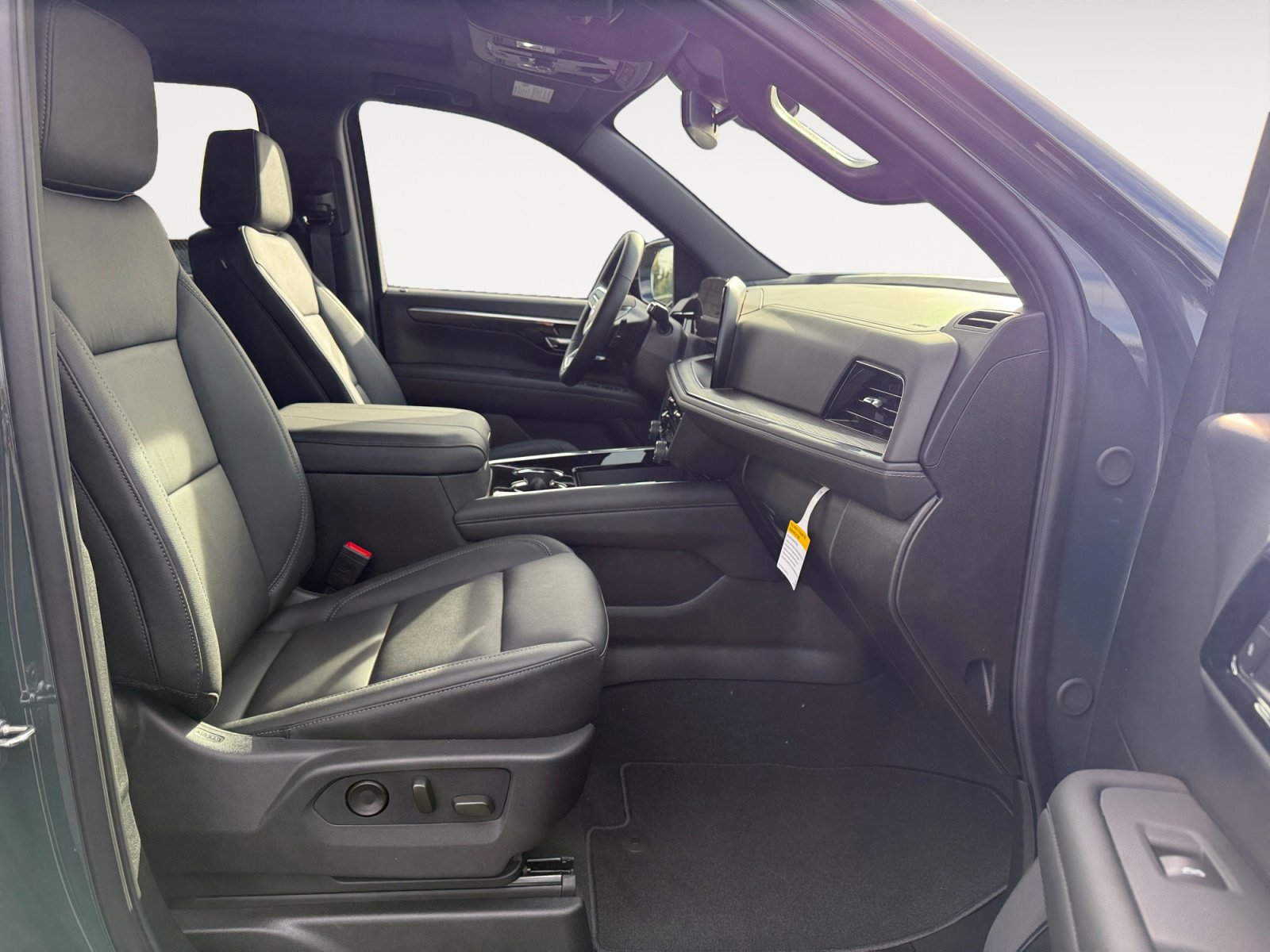 New 2026 Chevrolet Suburban Z71 image 19