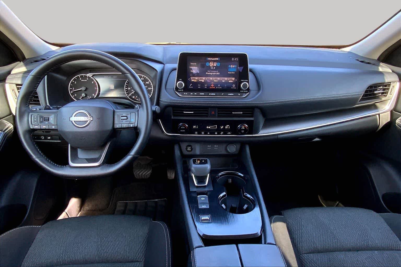 Used 2025 Nissan Rogue SV FWD image 16