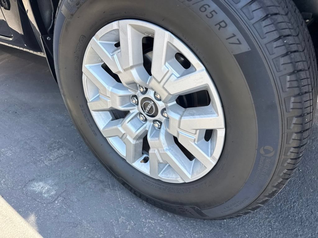 Used 2022 Nissan Frontier SV w/ SV Premium Package RWD image 7