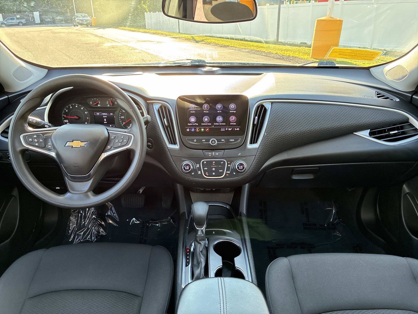 Used 2023 Chevrolet Malibu LT FWD image 17